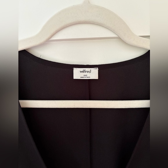 Aritiza Wilfred Lilia Wrap Blouse Sz XXS - Picture 5 of 6